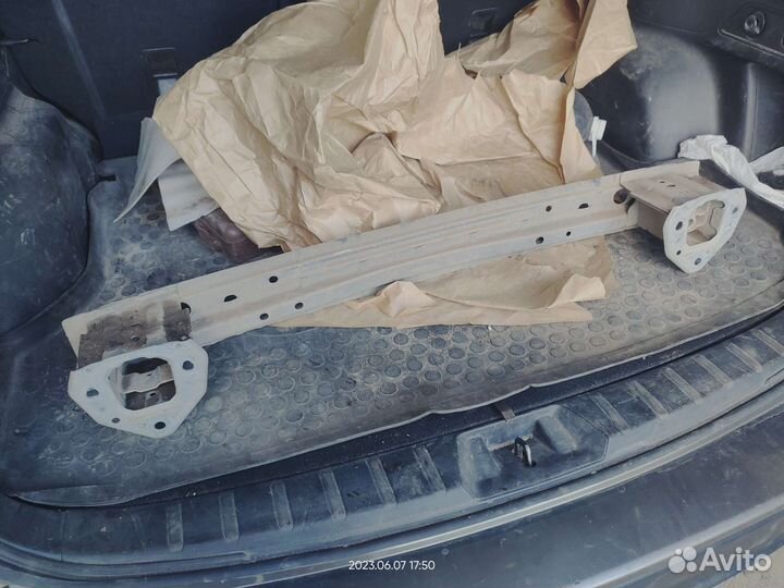 Усилитель заднего бампера Subaru Forester 5 SK