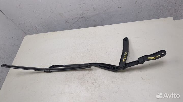 Щеткодержатель правый передний Mercedes E W212