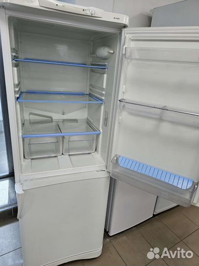 Холодильник Индезит. No frost. 185
