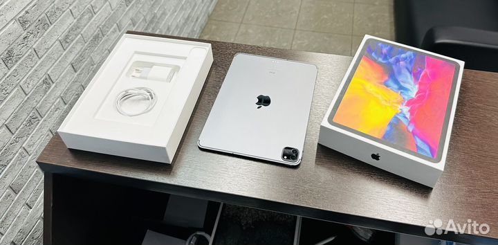 Отличный iPad Pro 11 (2020) 128gb LTE Sim Оригинал