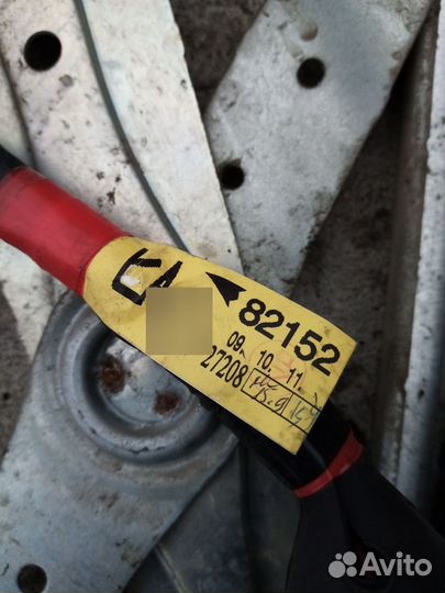 Дверь передняя левая toyota corollaNZE 141