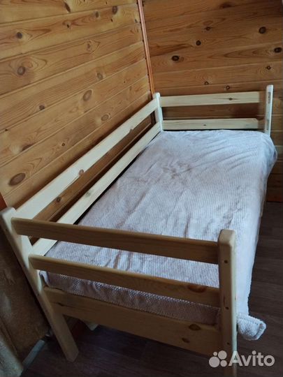 Кровать софа из массива