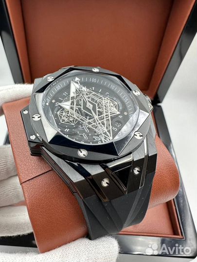 Часы hublot