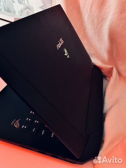 Игровой, 8 ядер i7, мощный и быстрый ноутбук