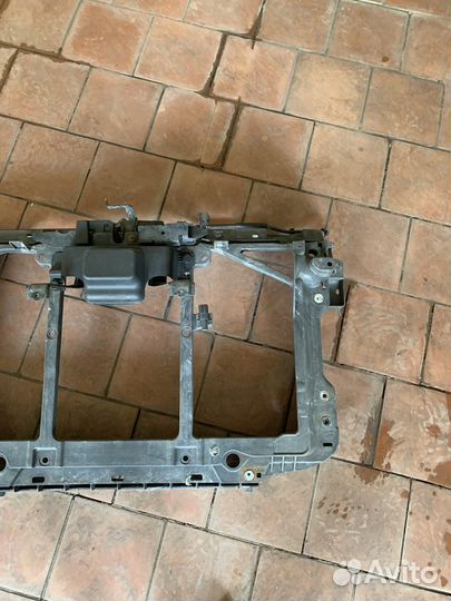 Кожух радиатора Mazda 3 BM