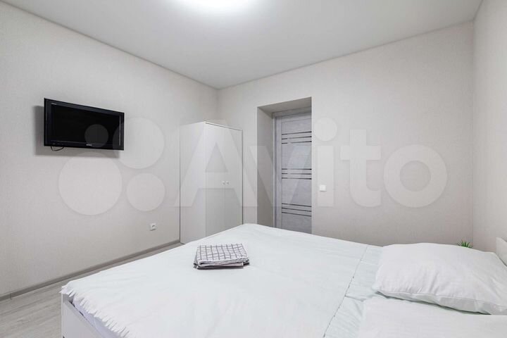 2-к. квартира, 72 м², 1/18 эт.