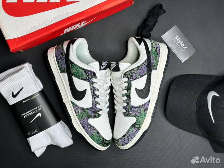 Кроссовки Nike Dunk Low