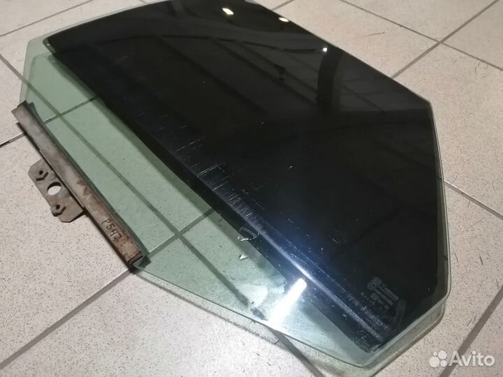 Стекло заднее левое Приора