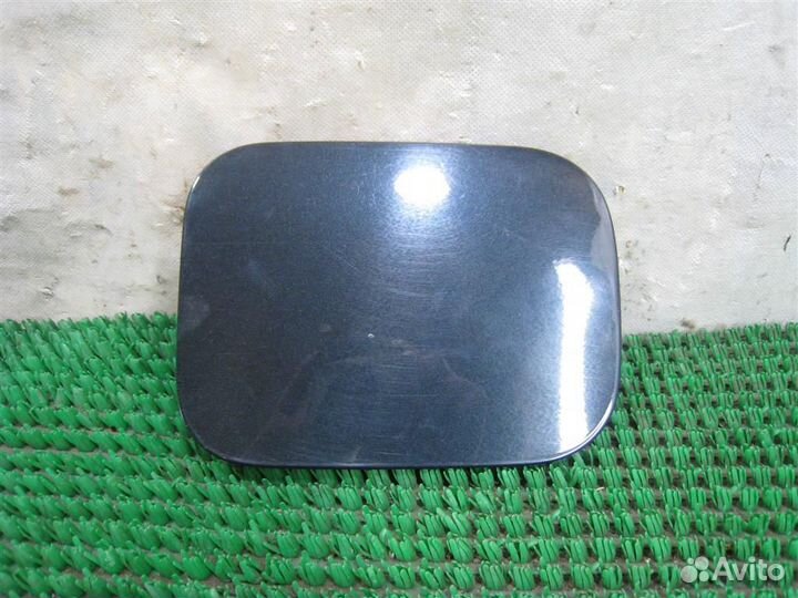 Лючок топливного бака Toyota Avensis T27 2011