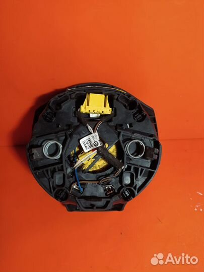Подушка безопасности водителя (AIR BAG ) Volkswage