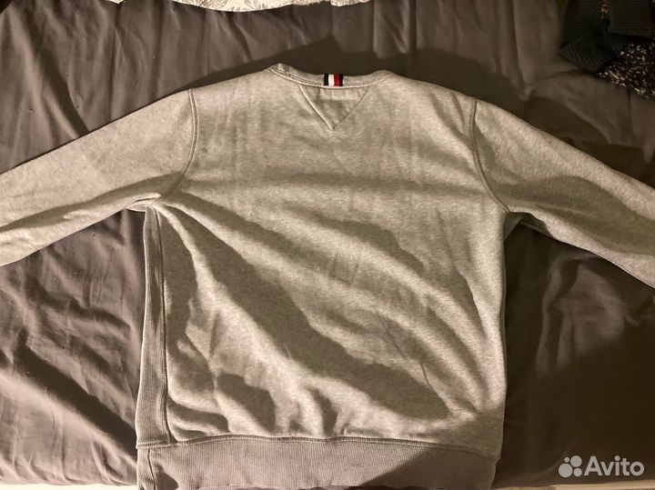 Tommy hilfiger свитшот