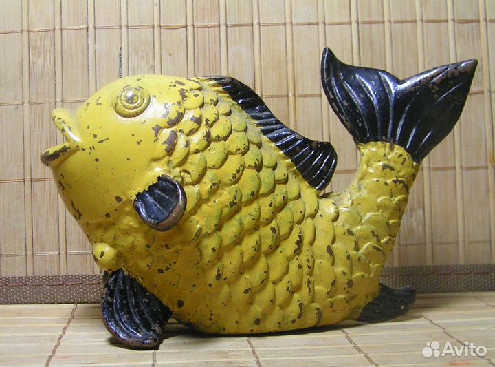 Статуэтка золотая рыбка