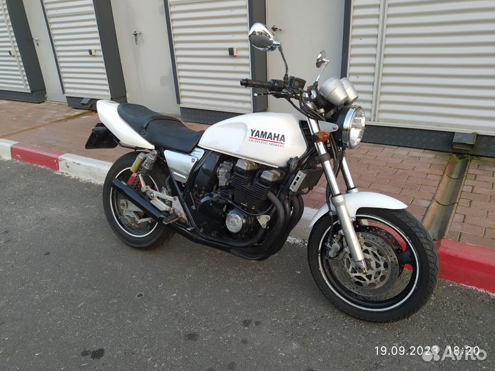 Yamaha xjr400r
