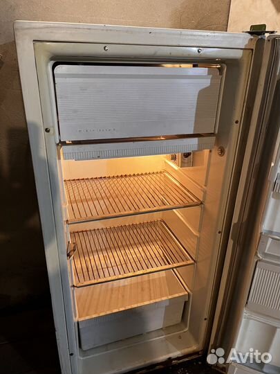 Ретро холодильник Бирюса 1969г кш-160 Рабочий