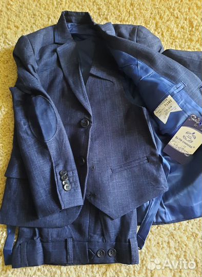 Новый костюм тройка Школа