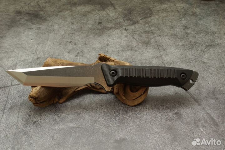 Нож туристический