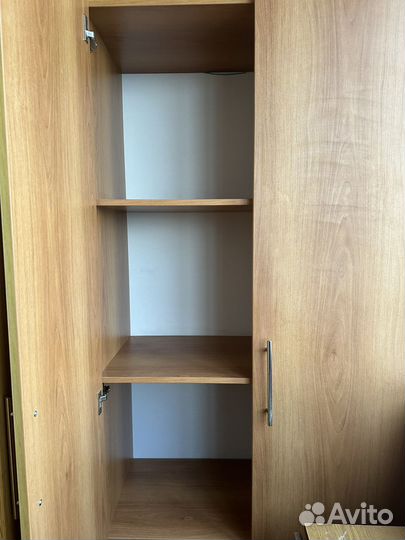 Шкаф распашной