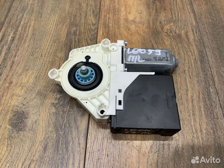 Seat Leon (1P1) Моторчик стеклоподъемника LH RH