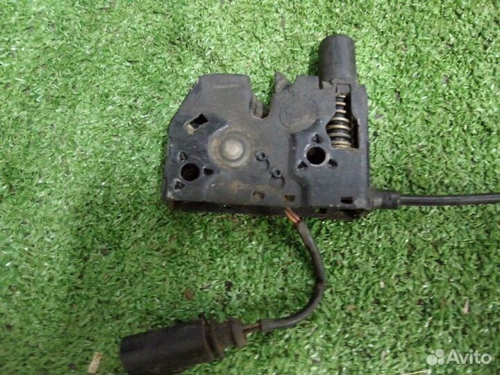 Замок капота Audi A1 8X1 caxb 47536 2012