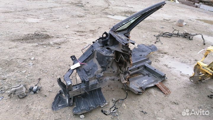 Лонжерон передний правый Venga 645201P000