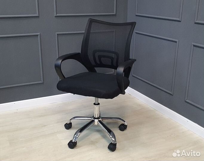 Кресло офисное сетка черная