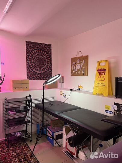 Аренда места тату студии