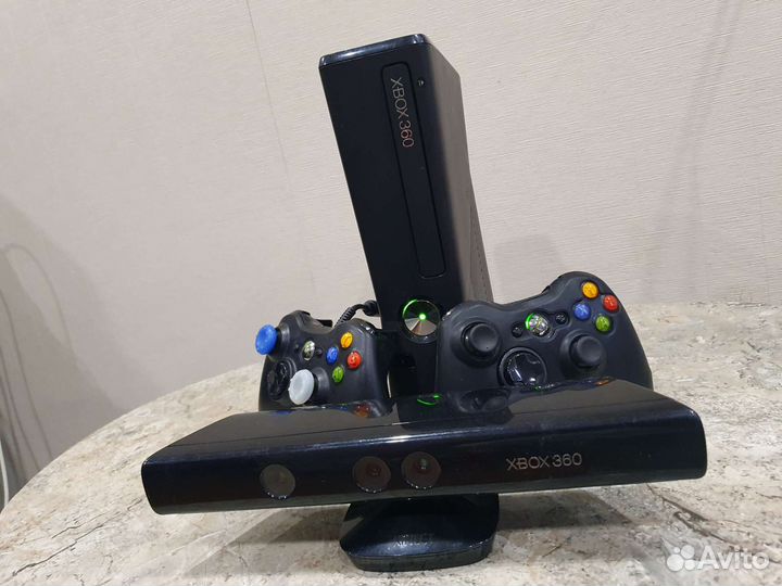 Xbox 360 slim freeboot прошитая + игры