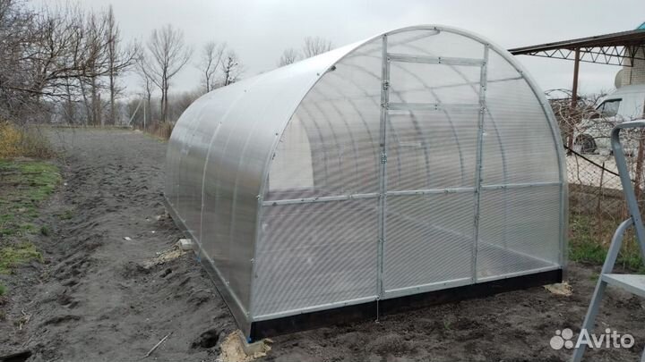 Теплица арочная