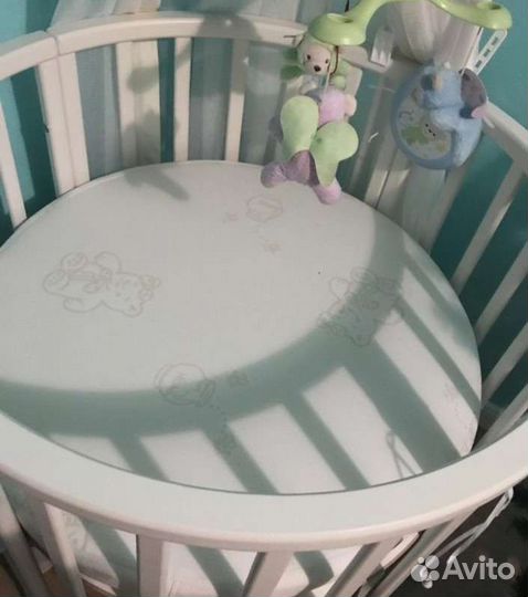 Матрац в круглую кроватку+балдахин