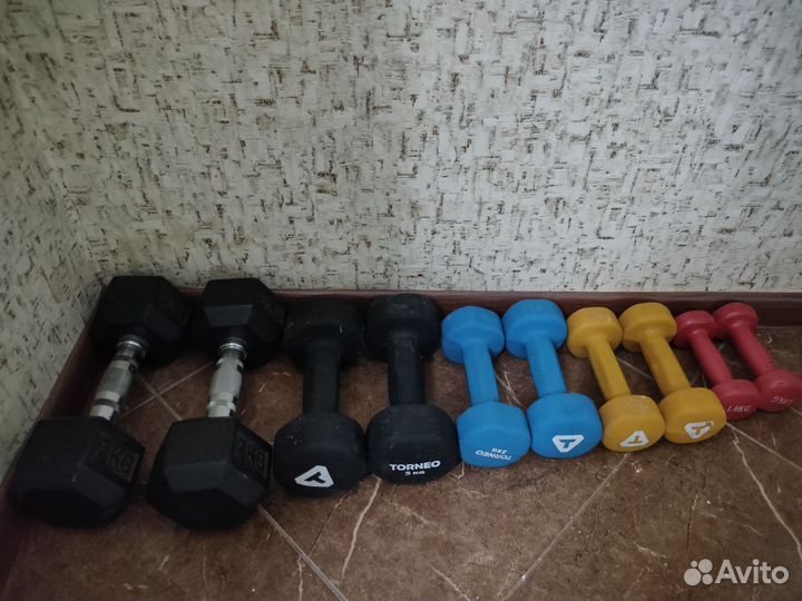 Набор гантелей