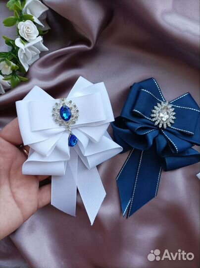 Галстук Жабо брошь школьный