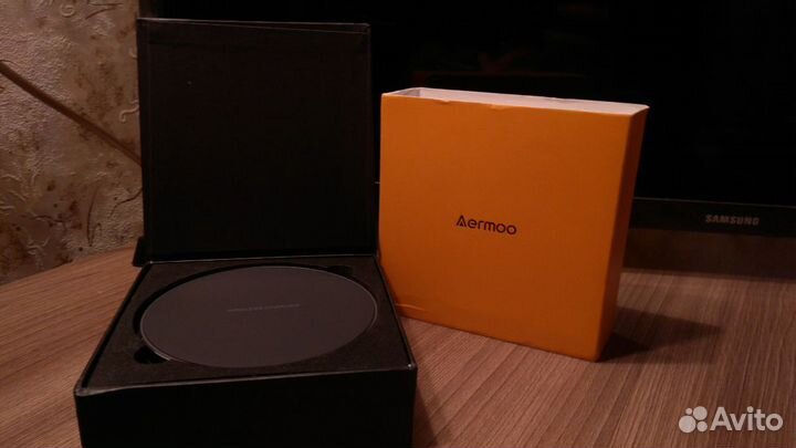 Беспроводная зарядка для телефона