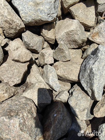 Природный гранитный камень валун ландшафтный