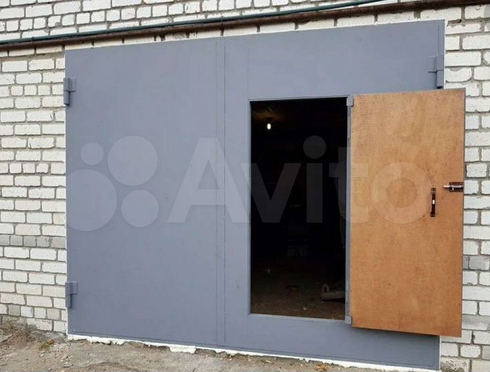 Гараж, > 30 м²