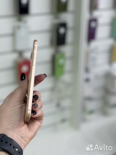 iPhone 8, 64 ГБ