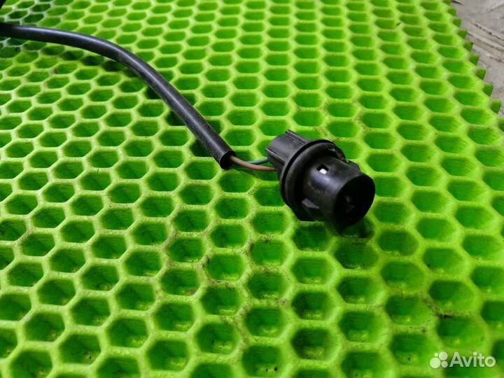 Кнопка открывания багажника Nissan Juke F15