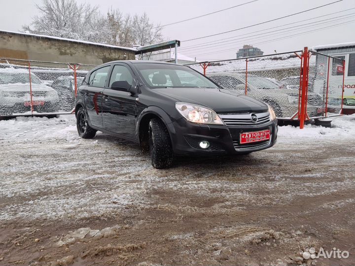 Opel Astra 1.8 МТ, 2011, 255 640 км