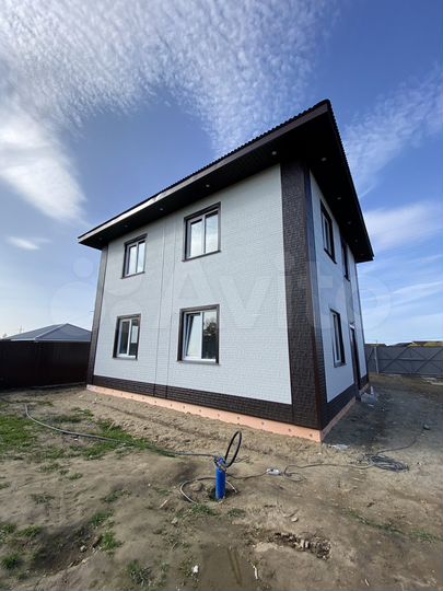 Дом 183,6 м² на участке 7,5 сот.