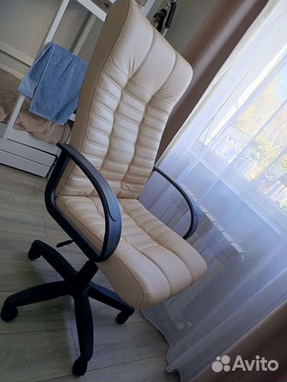 Компьютерное кресло