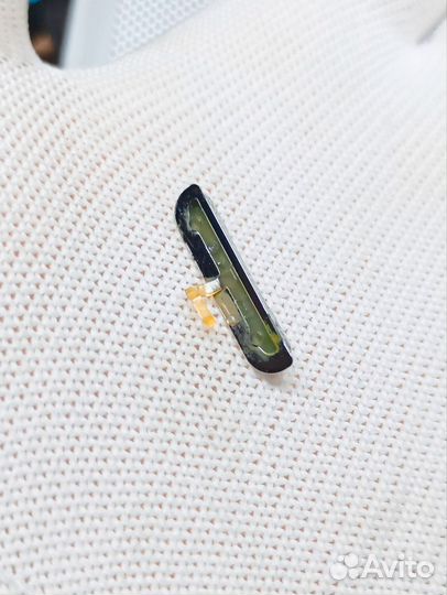 Sony Ericsson M600i. Толкатель кнопок громкости