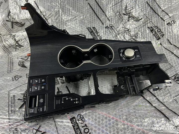 Накладка консоли Lexus Rx 200