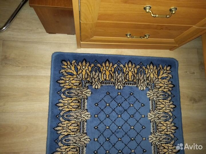 Ковер шерстяной (полушерстяной)