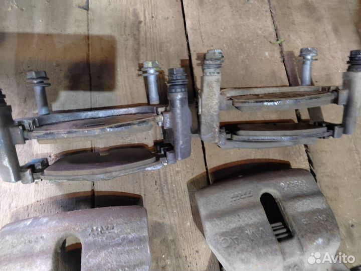 Передние тормозные суппорта skoda octavia a7