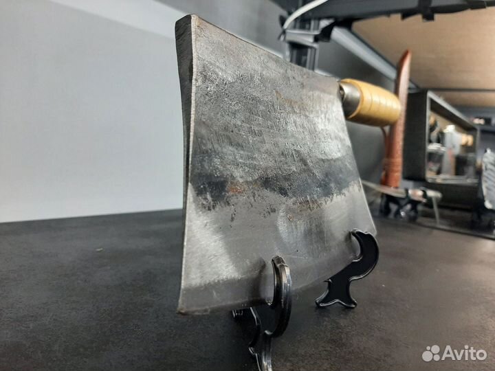 Топор узбекский с деревянной ручкой