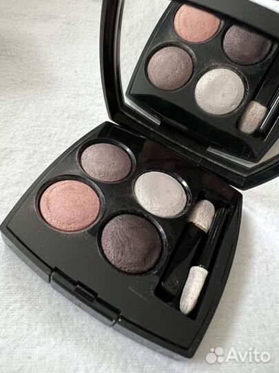 Тени для век chanel