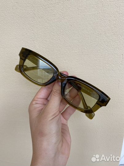 Очки солнцезащитные + шнурок в подарок