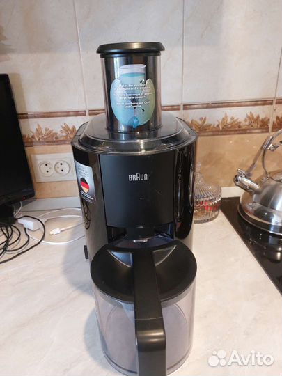 Соковыжималка J 300