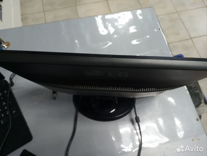 Монитор lg 19диагональ