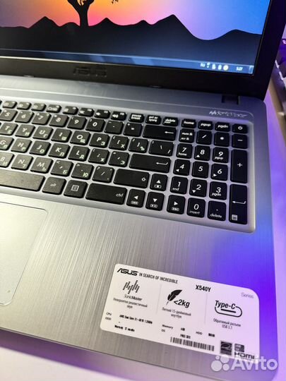 Ноутбук asus amd E1 4/512gb как новый
