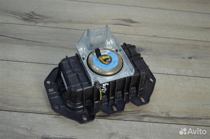 Подушка безопасности в торпедо Citroen C5 X7 седан